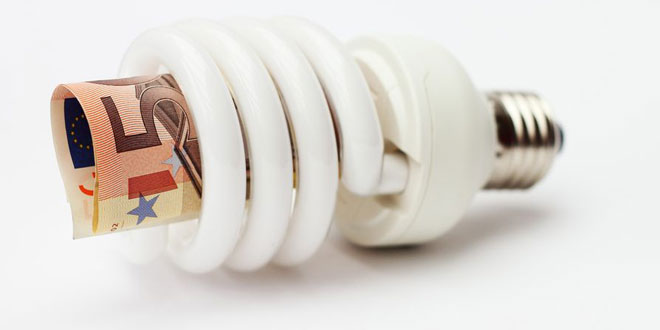 Energiesparlampe mittels Gesetz finanziert (©123rf.com)