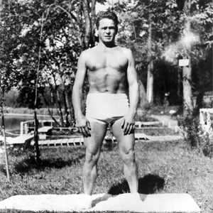 Josef H. Pilates mit 59 Jahren (1883-1967)